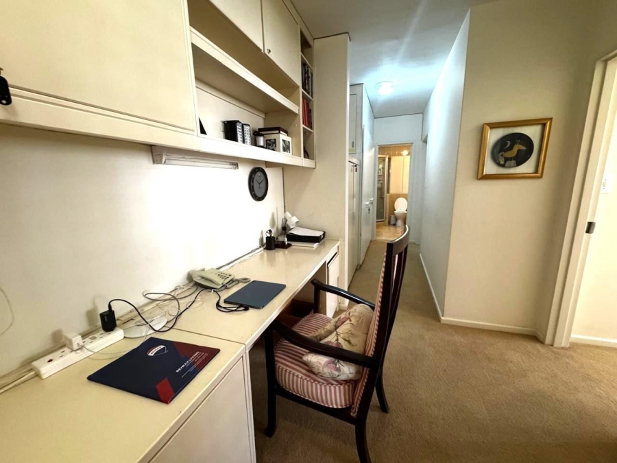 To Let 2 Bedroom Property for Rent in Sea Point Western Cape